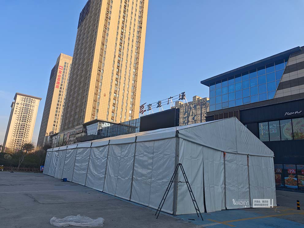 華熠篷房租賃廠家搭建河南省內(nèi)多個地市俄羅斯特賣篷房
